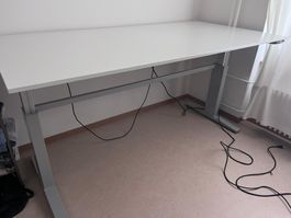Höhenverstellbarer elektrischer Schreibtisch Ergodata