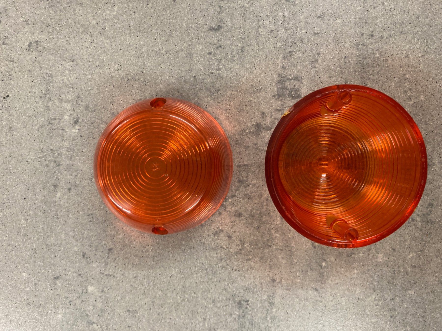 Tutti pezzi di ricambio auto: VW Puma Blinkerglas vorne – Nuovo (secondo la descrizione) da Zufikon venduto da AlfaRomeo6C 3