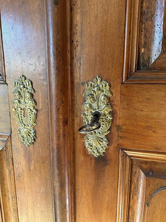 Armadi: Antiker Bauernbarockschrank – Usato da Jona venduto da Hannes3-P 1