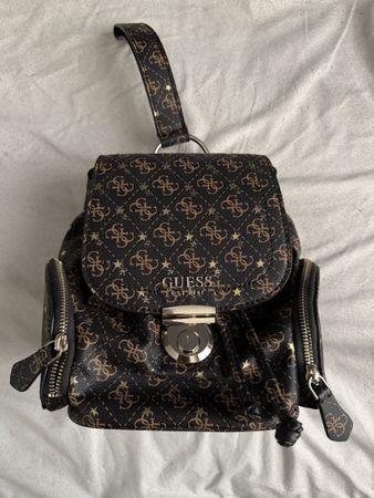 GUESS MONOGRAM RUCKSACK | KAUM GETRAGEN | SEHR GEPFLEGT