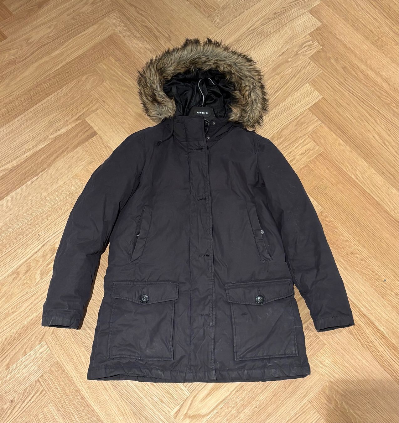 Benetton Jacken: Benetton Daunenjacke Gr EU 38-40 / M – Gebraucht aus Zürich von Agata654