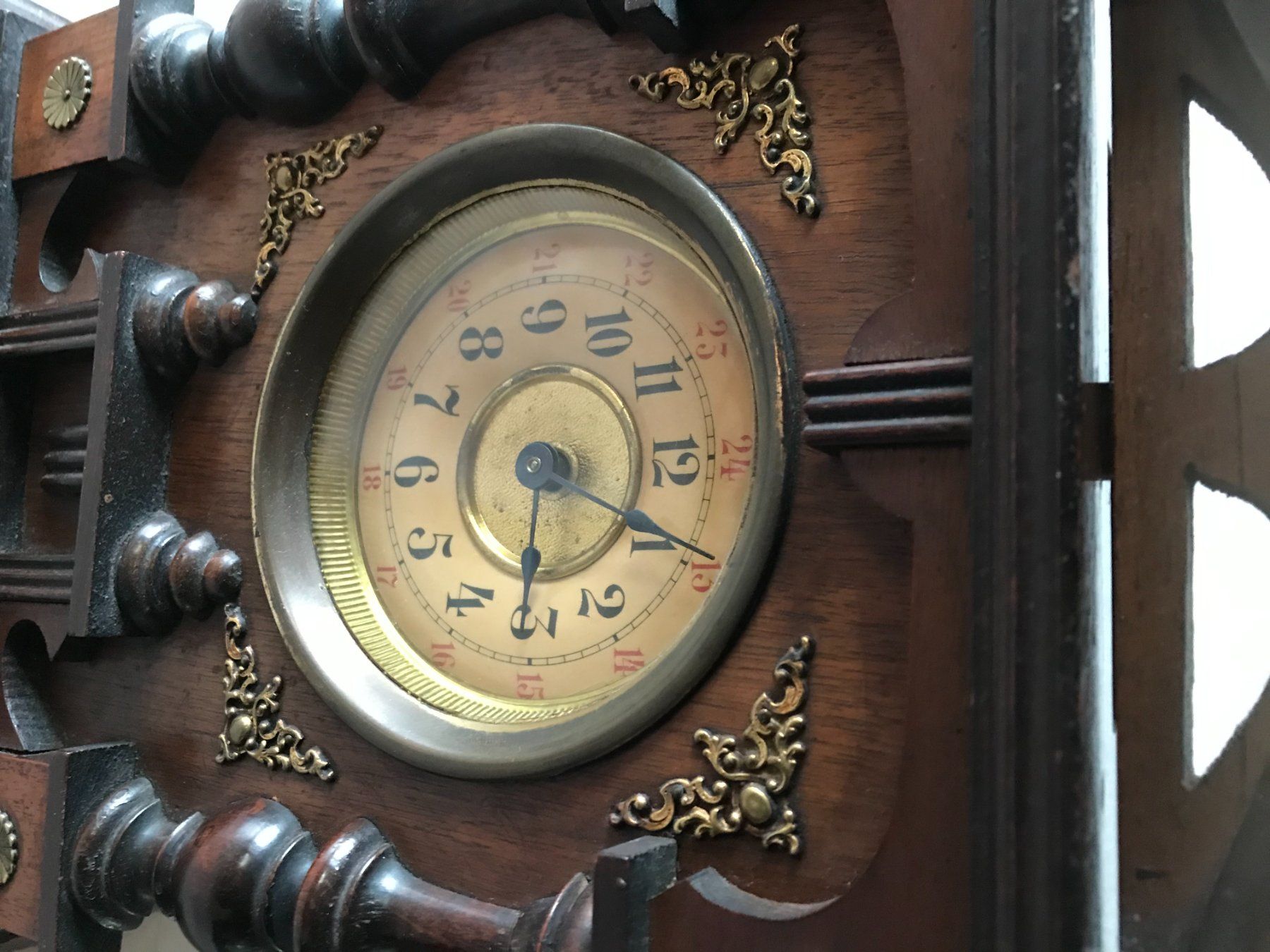 Stand- & Wanduhren: Wand Uhr Holz antik unrestauriert – Gebraucht aus Wölflinswil von 1907moritz 1