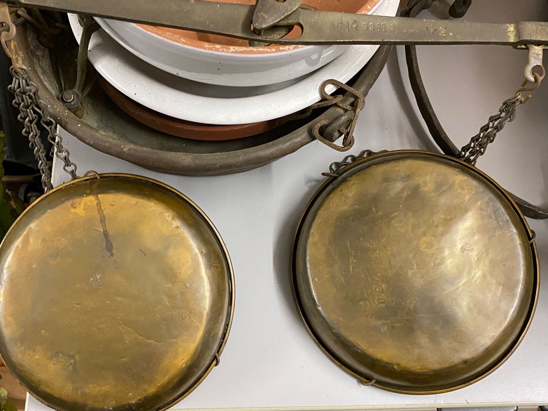 Bilance e pesi: Antike Waage mit 2 Schalen – Usato da Dietlikon venduto da Trukaip 4