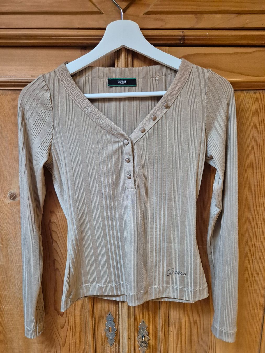Guess Top: Langarmshirt von Guess Grösse M – Usato da Sigriswil venduto da sam_89sk