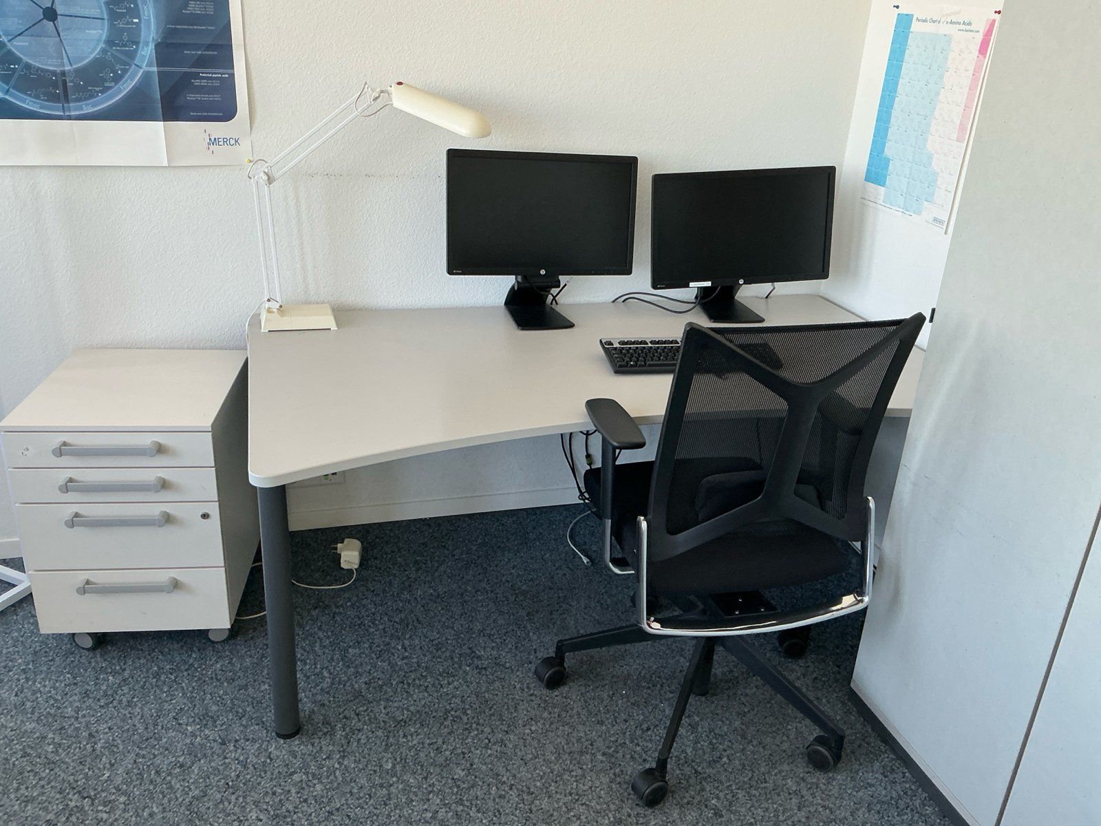Scrivanie: Hochwertige Büromöbel – Usato da Zürich venduto da PIPM_Switzerland 2