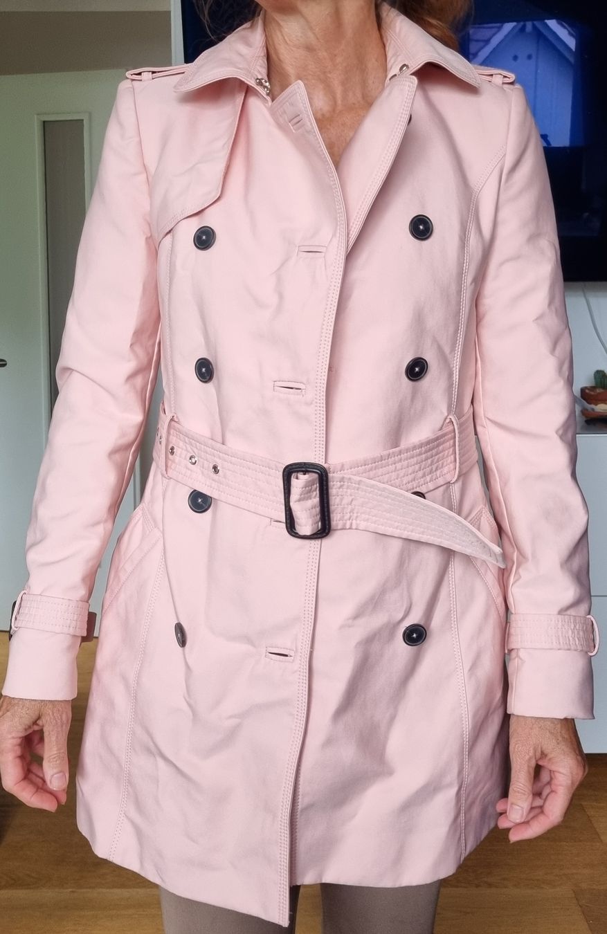 Zara Cappotti: Rosa Trenchcoat Zara – Usato da Turbenthal venduto da Julicardo 1