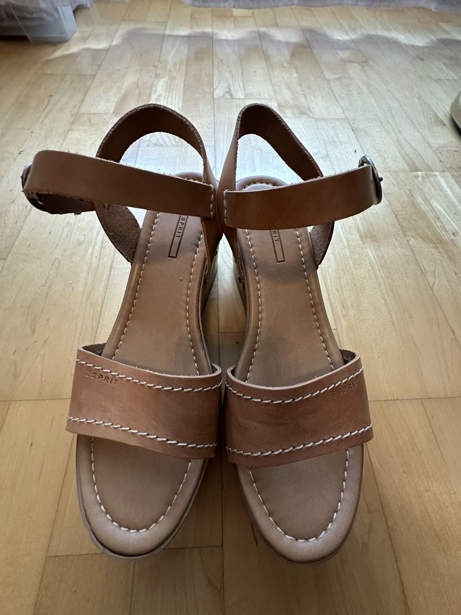 Esprit Scarpe da donna: Leder-Wedges Gr. 40 Esprit braun – Nuovo (secondo la descrizione) da Altendorf venduto da Eastwick4 3