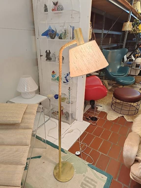 Lampade: Stehlampe vintage Design goldig – Usato da Winterthur venduto da style-and-design.zrh 2