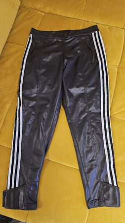 Adidas Trainingshose Gr. 38 schwarz
