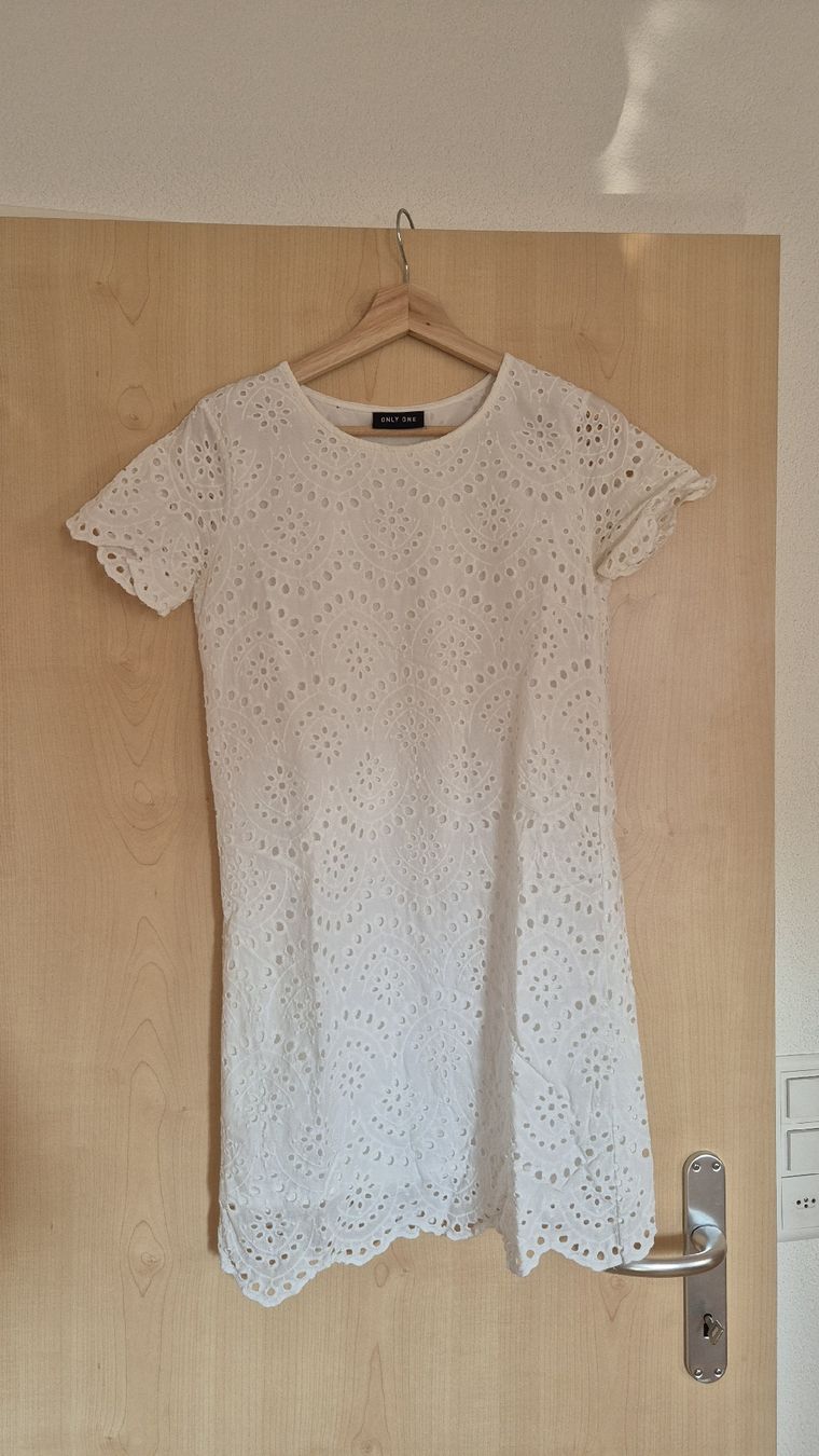 Kleider: Weisses Kleid – Gebraucht aus Winterthur von vss_h665