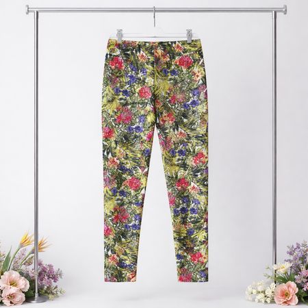 Hose mit Blumenmuster