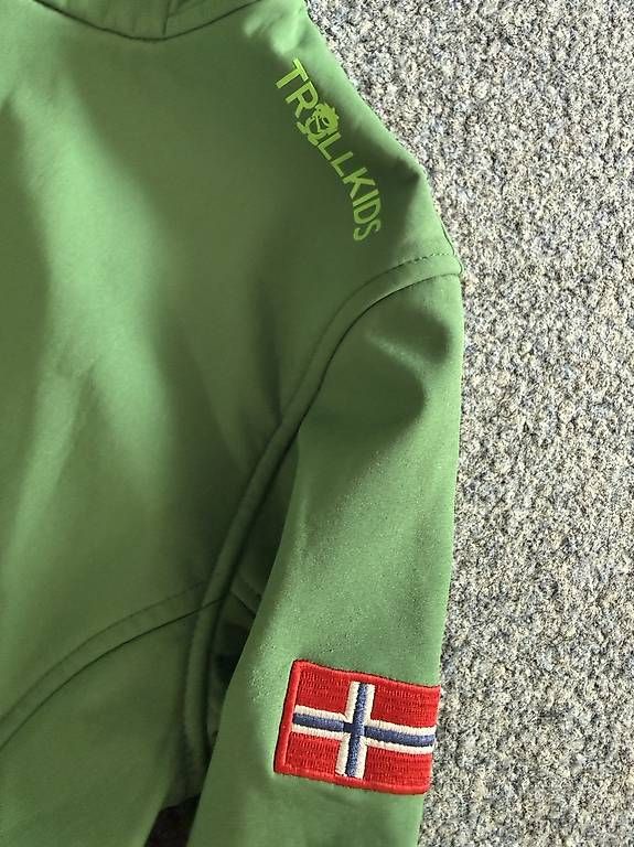 Giacche & Cappotti: Trollkids Softshelljacke grün Grösse 152 – Nuovo e nell'imballaggio originale da Veltheim AG venduto da Danilo79 1