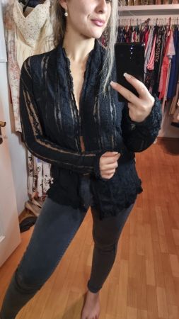 Schwarze Strickjacke, Grösse 38/40, elegantes Design!