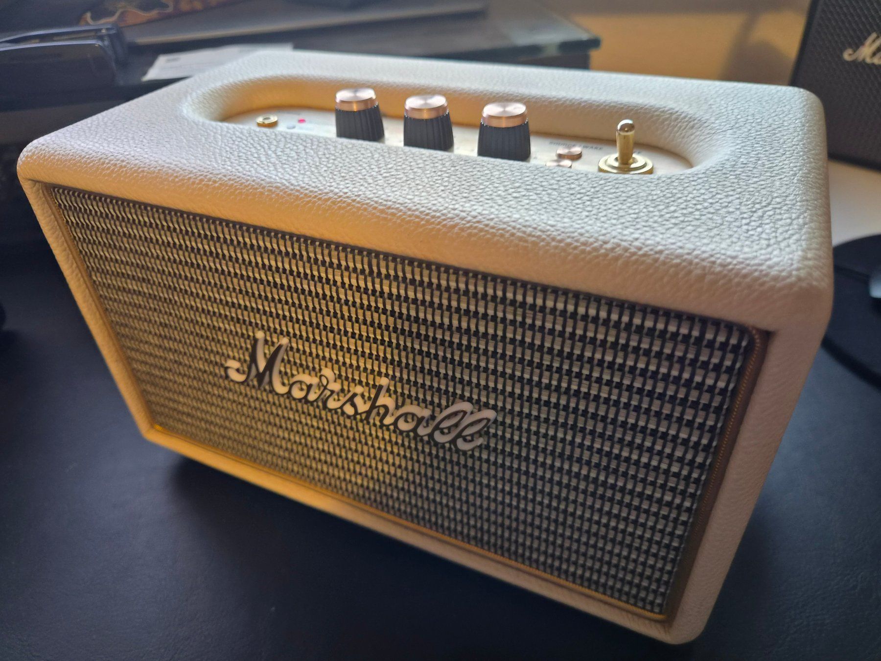 Marshall Lautsprecher: Marshall Kilburn Gen. I beige, Bluetooth – Gebraucht aus Villnachern von twofacefromportishead