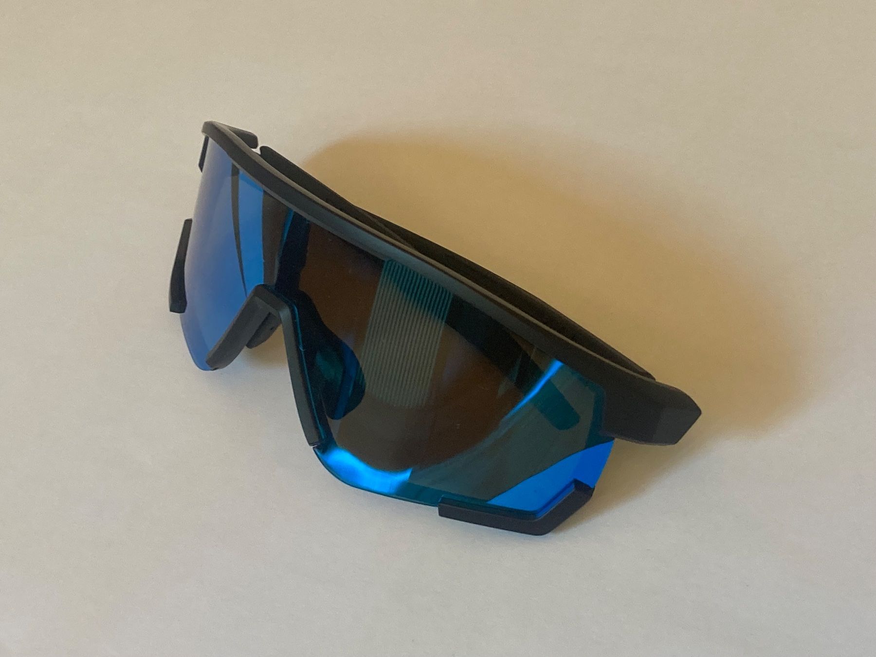 Lunettes & Verres: Schnelle Brille Neu – D'occasion à Basel par vgsstrsse 3