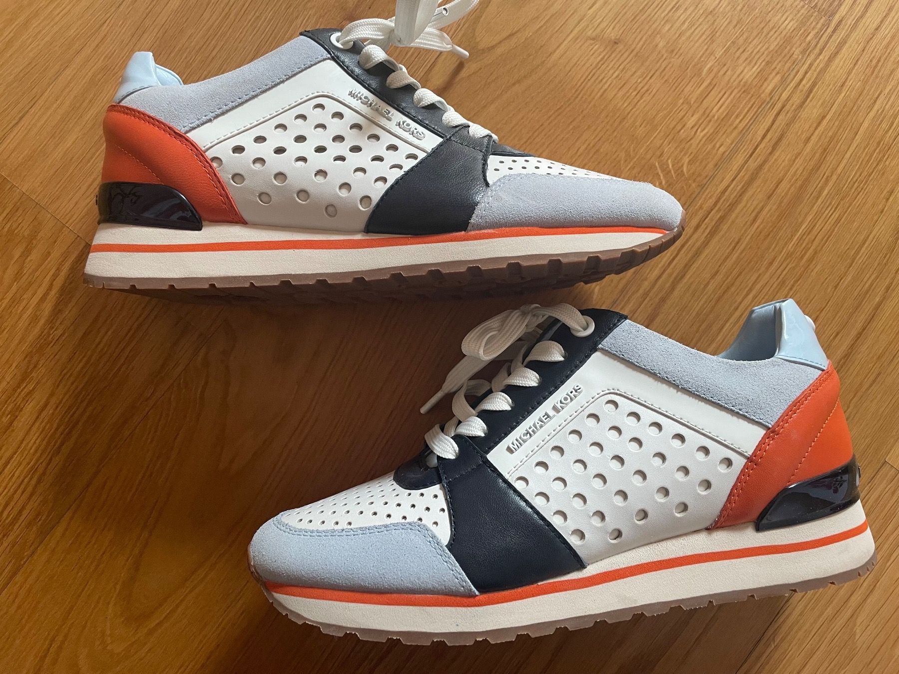 Michael Kors Damenschuhe: Michael Kors Turnschuh neu! – Neu und originalverpackt aus Unteriberg von fae_2gz2 1