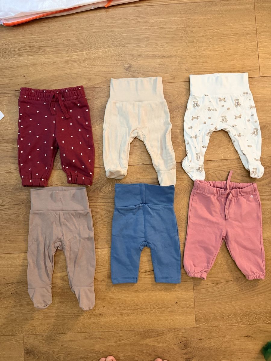 Kleiderpakete & -sets: 6 pantalons 62/68 – Gebraucht aus La Neuveville von mypinguin