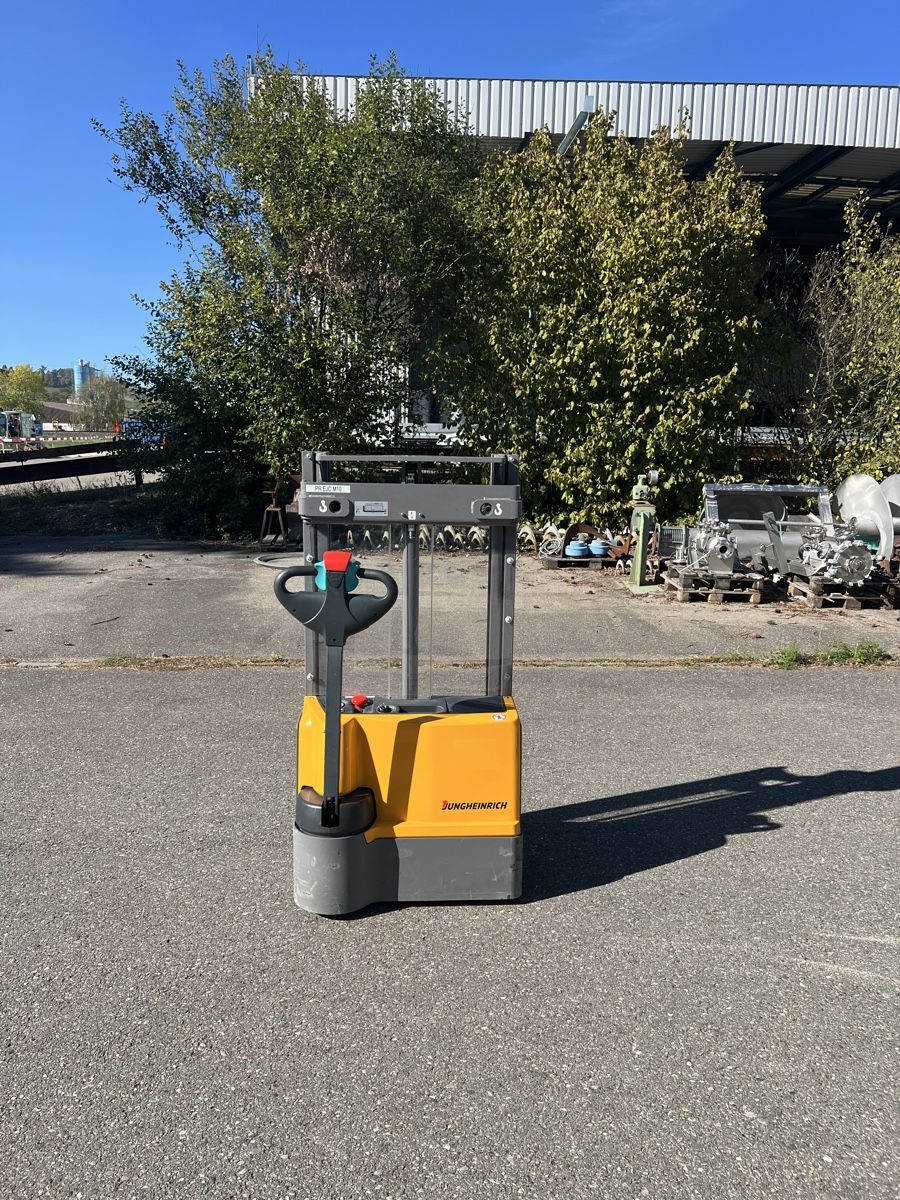 Jungheinrich Carrelli elevatori e a forche: Jungheinrich EMC10M – Usato da Feuerthalen venduto da werch24