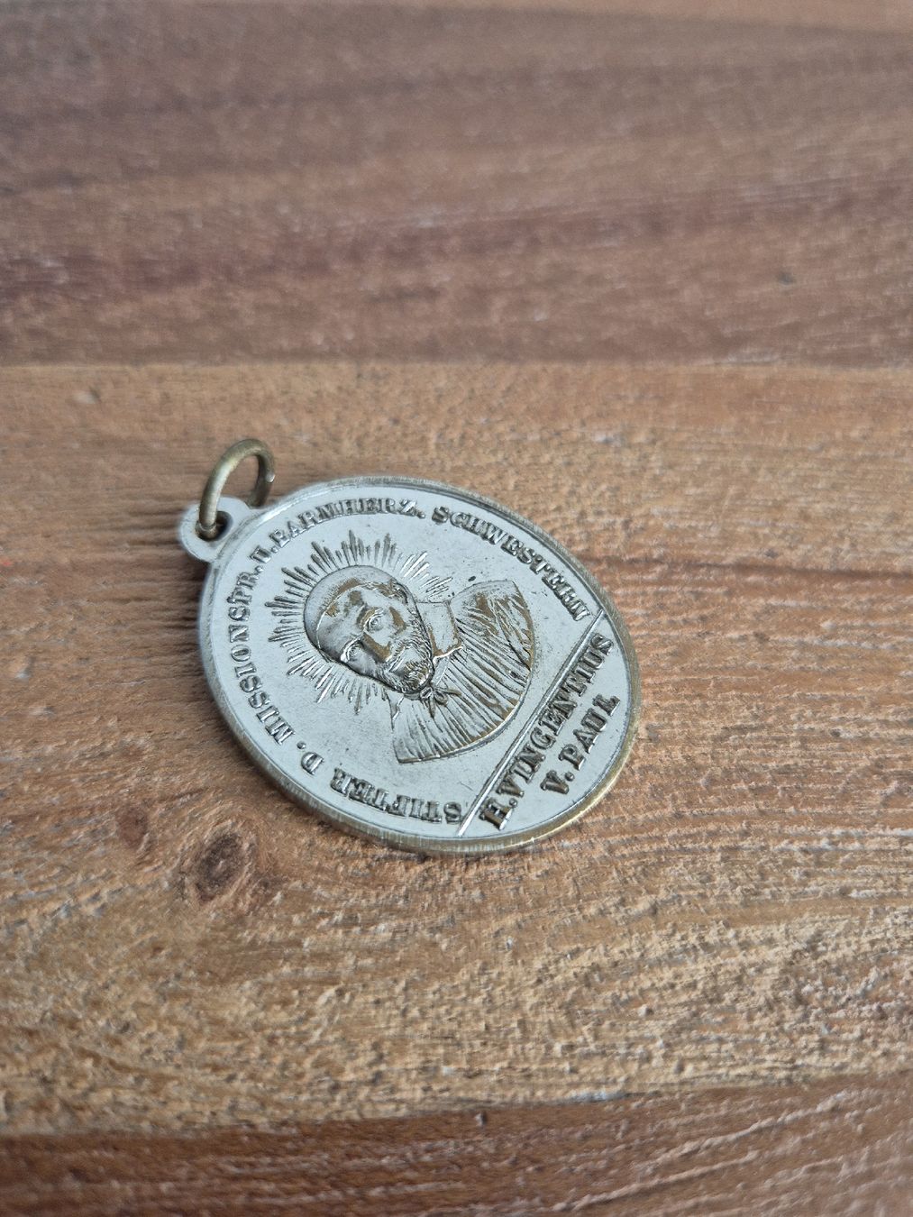 Medaglie: Medaillon Hl. Vincentius von Paul – Usato da Zürich venduto da Dalema13 2
