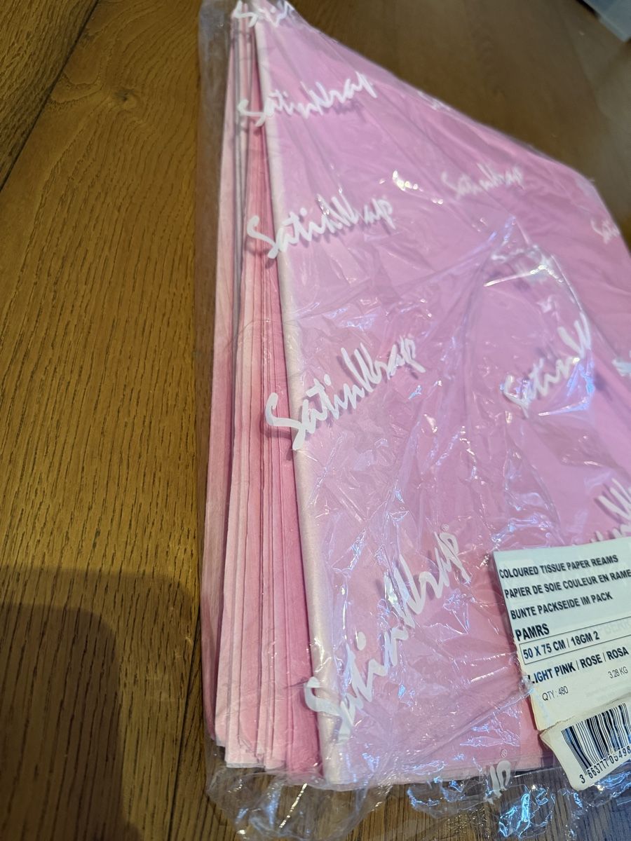 Papiere: SatinWrap Seidenpapier hellrosa 50x75 cm – Gebraucht aus Bassersdorf von Sandy456 3