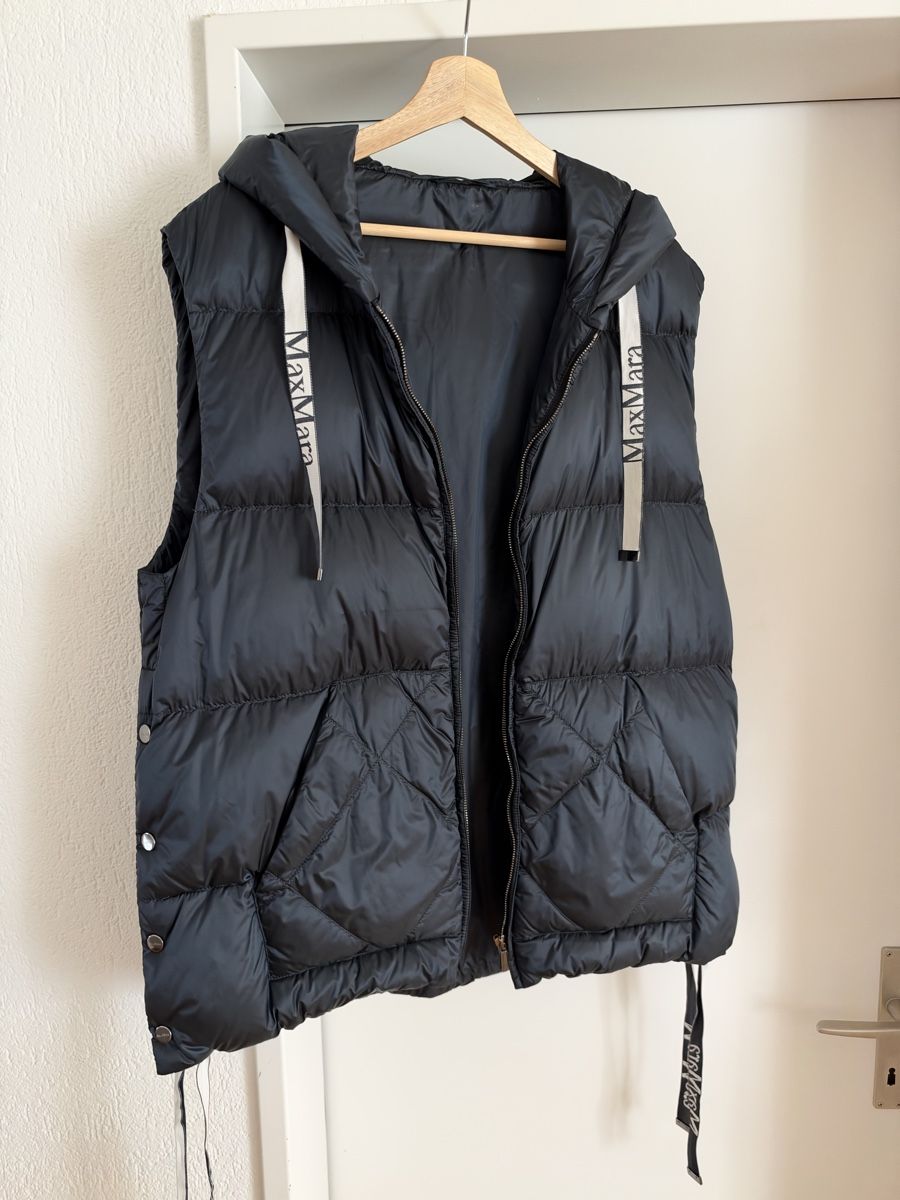 Max Mara Gilets & Westen: Max Mara Cube Down Vest – Gebraucht aus Baden von ndo_t7nz 1