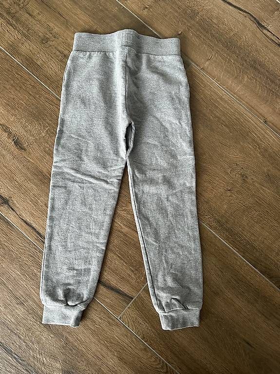 Colmar Hosen: Original ungetragene Colmar Jogging-Hose Trainer Gr. 130 – Neu (gemäss Beschreibung) aus Mühlethal von sarah-davide 1