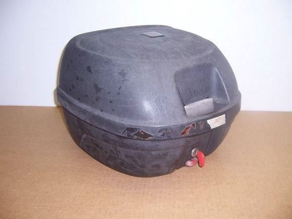 Givi Topcase: Givi Topbox – Usato da Kölliken venduto da motoleu