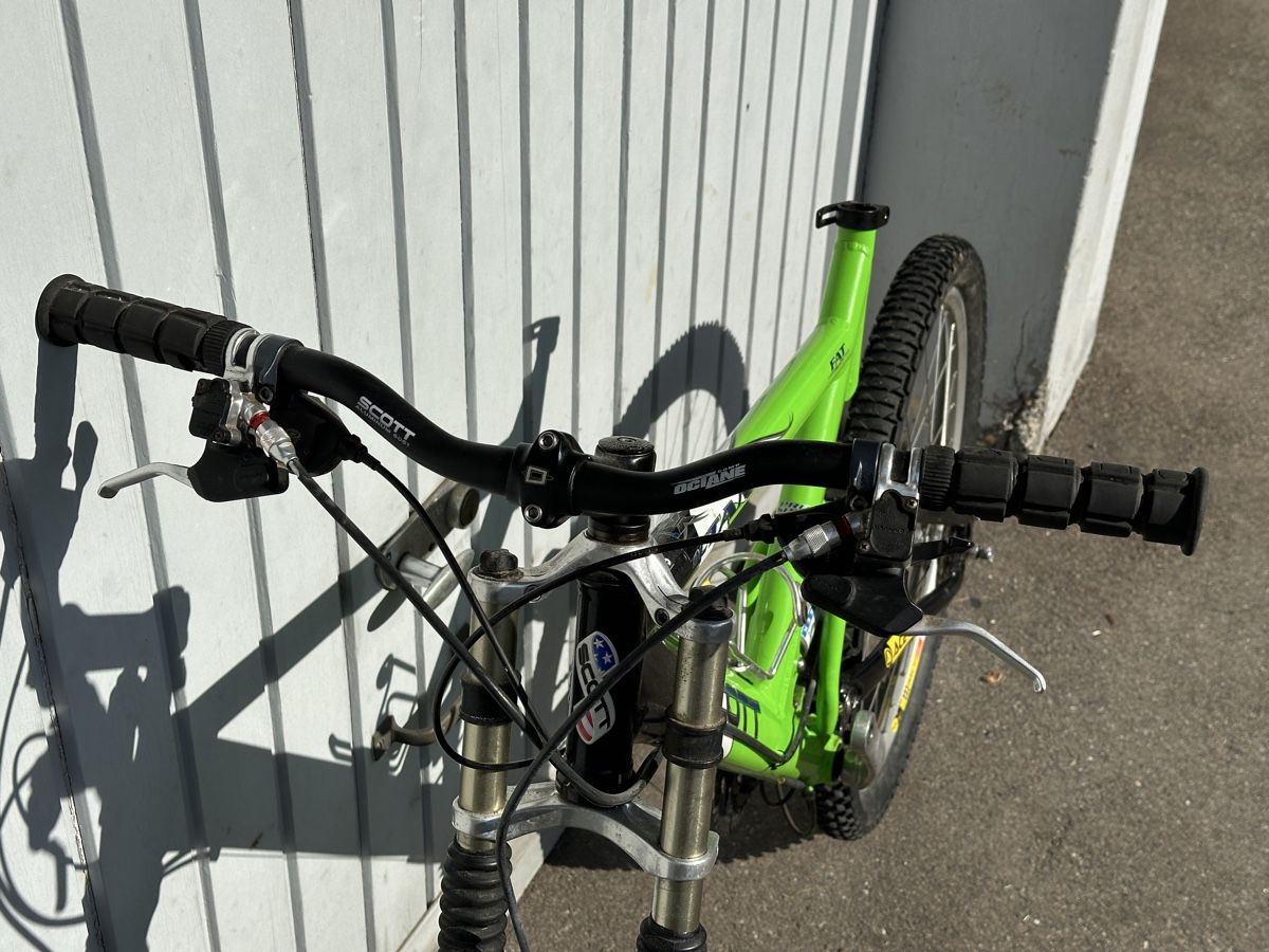 Scott Velos: Scott Octane FX1 MTB Grösse M als Defekt  – Defekt aus Wädenswil von HobbyZimmer 8