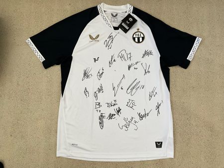 FC Zürich Heimtrikot 2025/26 – mit Unterschriften (NEU)