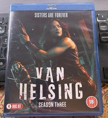 Tutti i DVDs: Van Helsing: Season Three Blu-ray – Usato da Semsales venduto da __Florian__ 1