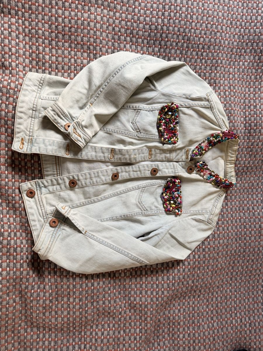 Trussardi Giacche: Trussardi beaded denim jacket for summer, size 42 – Usato da Männedorf venduto da iza04 6