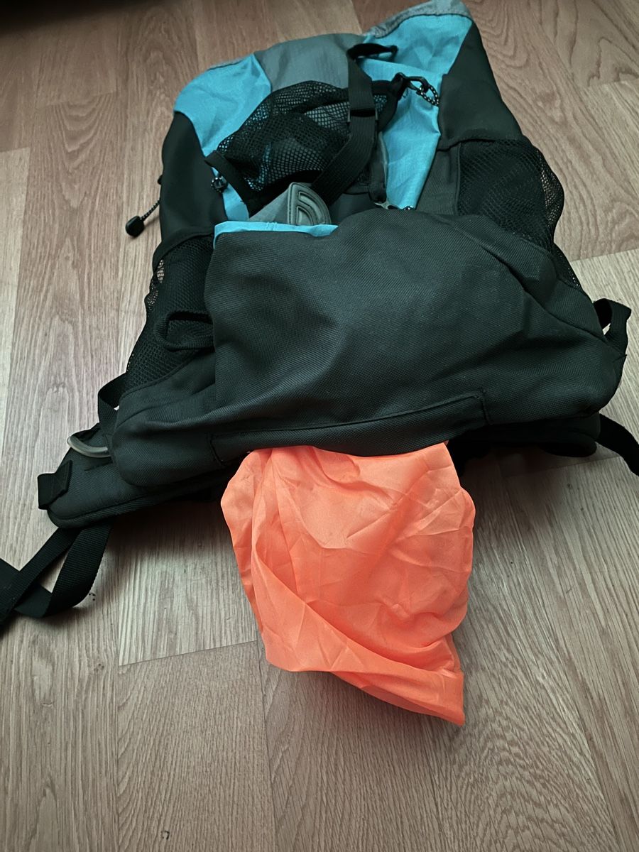 Zaini: Neuwertig Crane Rucksack, blau / schwarz – Nuovo (secondo la descrizione) da Zürich venduto da MariaSusanne 3