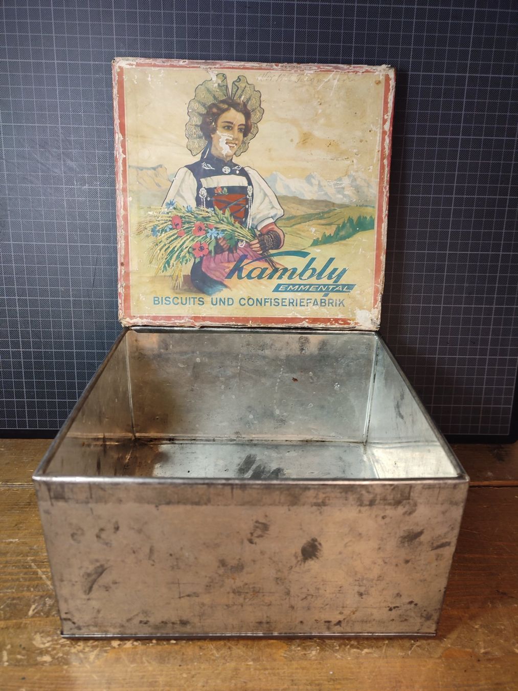 Kambly Barattoli: Wunderschöne alte Blechdose KAMBLY Trubschachen – Usato da Gelterkinden venduto da MYSTOREFORYOU4460 2