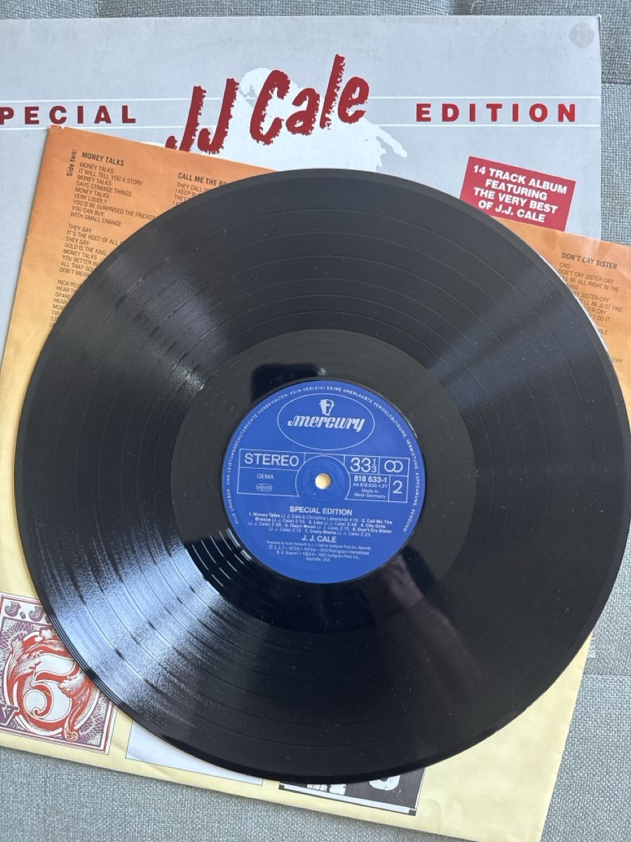 Dischi in vinile: Vinyle JJ Cale Special Edition Eric Clapton Bon état – Usato da St-Légier-Chiésaz venduto da My_favorite_shop 4