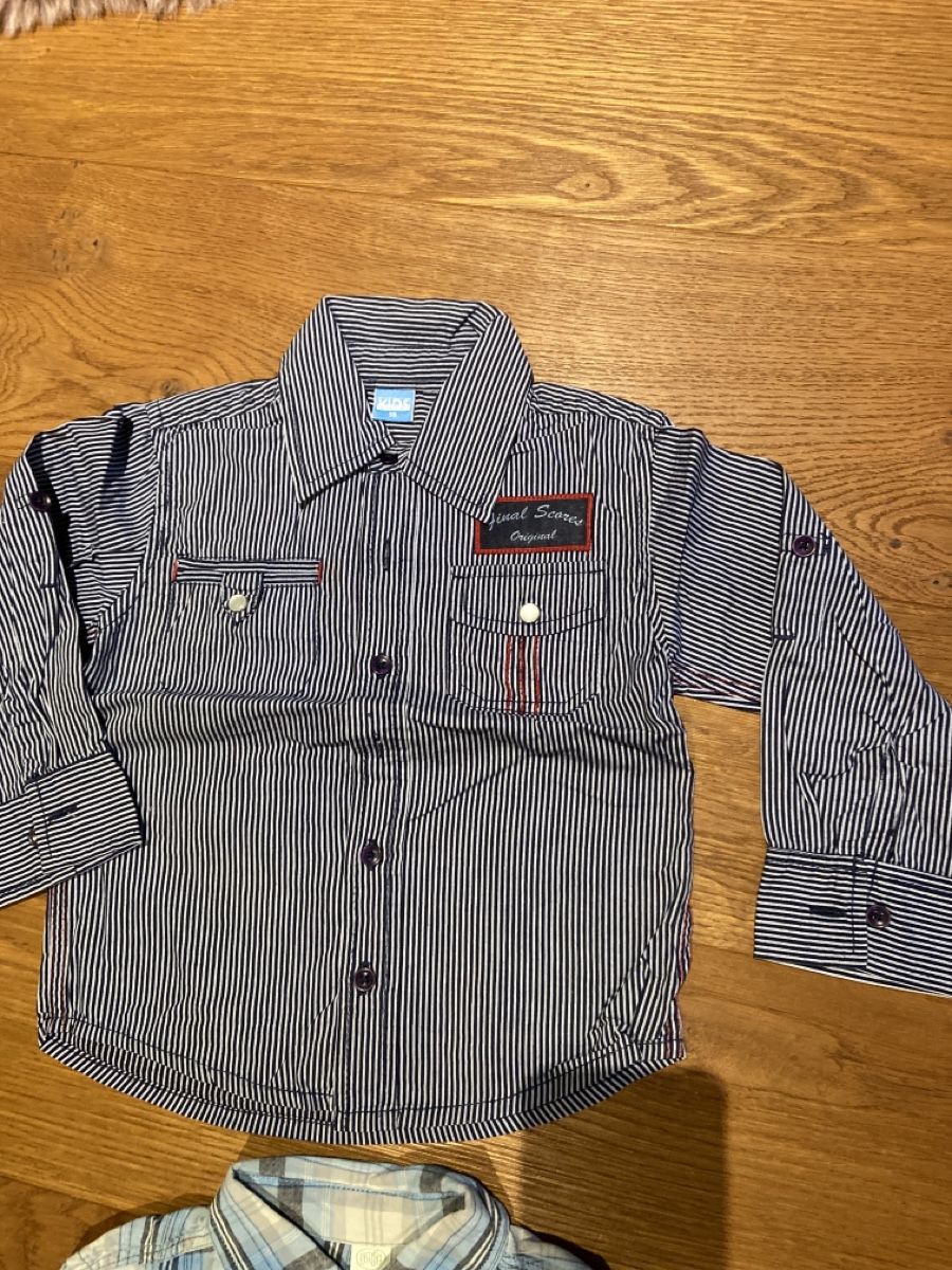 Camicie, T-shirt & Polo: 2 Langarm Hemd Gr.98 – Usato da Pratteln venduto da Nala78 1