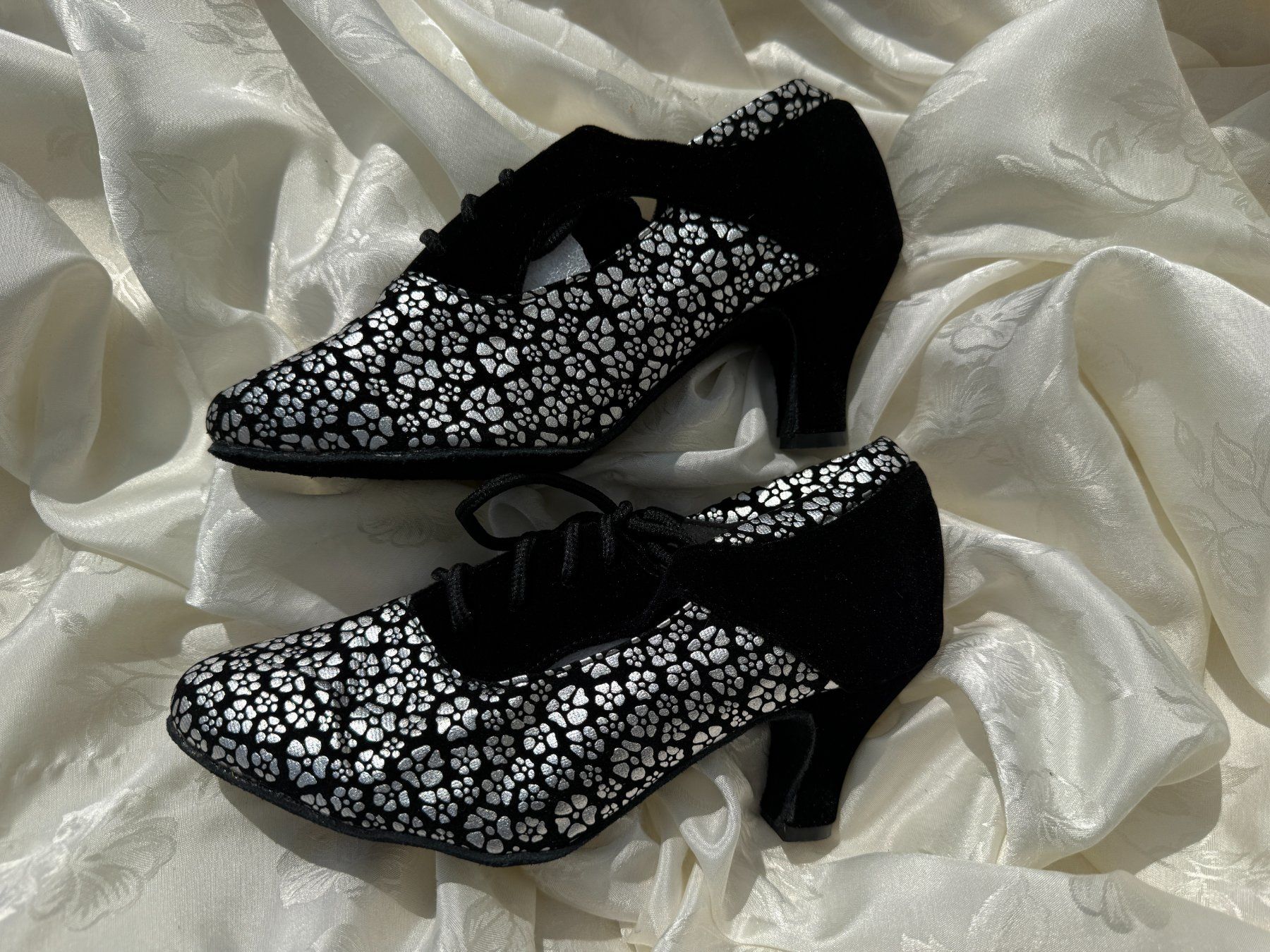 Scarpe da donna: Damen-Tanzschuhe Größe 35 - NEU – Usato da Vacallo venduto da cri_229f 3