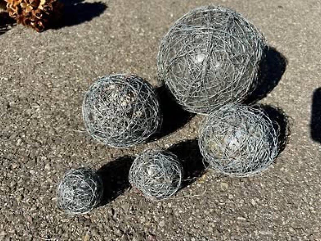 Tutte le decorazioni: 5 Deko Kugeln  – Usato da Frauenfeld venduto da Irene.Schuppli
