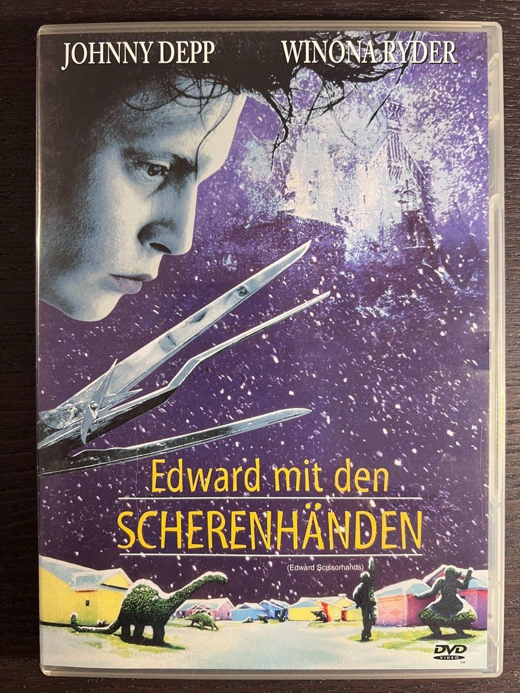 Alle DVDs: Edward mit den Scherenhänden – Gebraucht aus Zürich von FilmFreunde