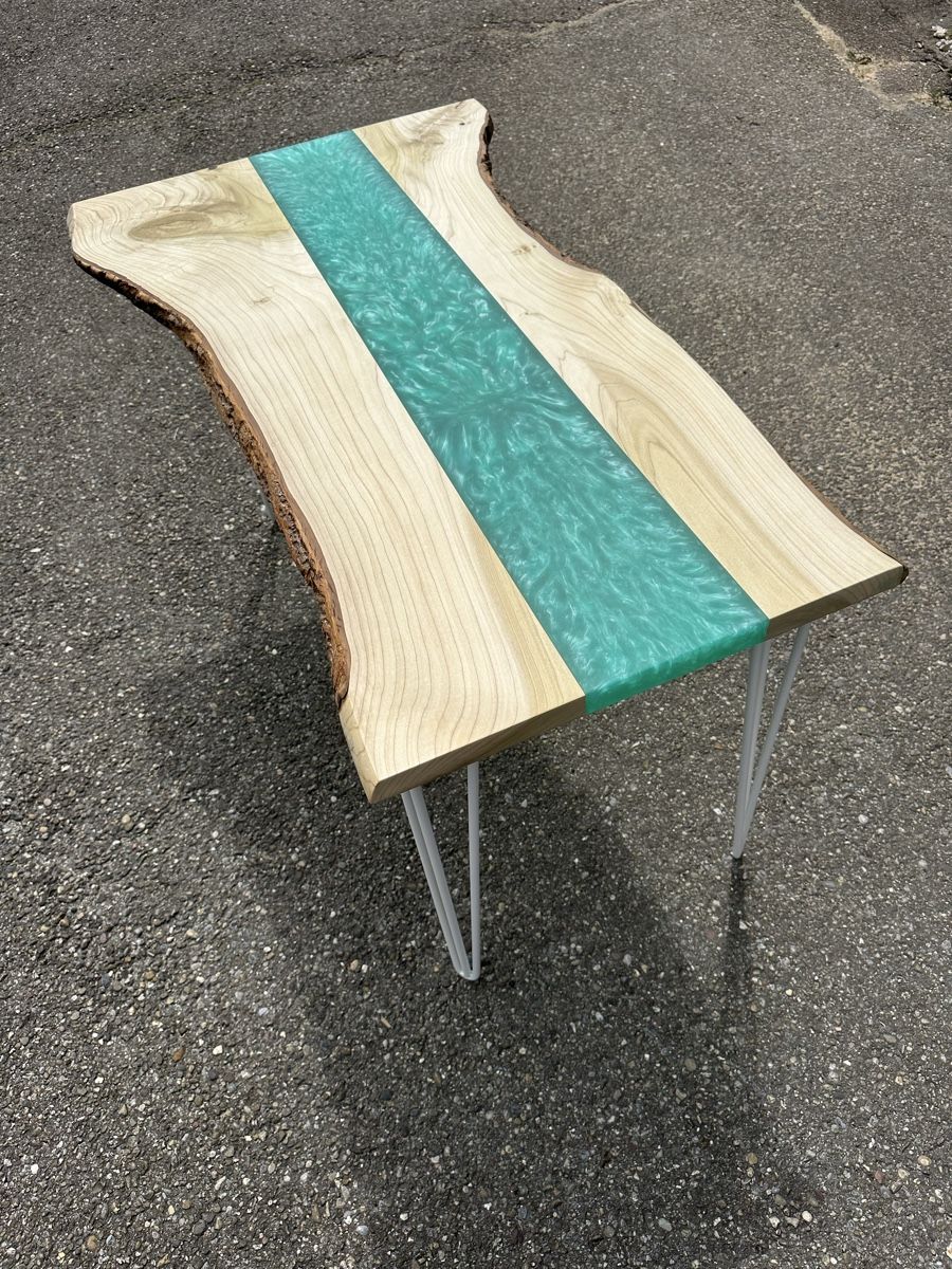 Tische: Esstisch Schweizer Tulpenholz mit Epoxy grün. – Neu (gemäss Beschreibung) aus Zürich von stefano29482 1