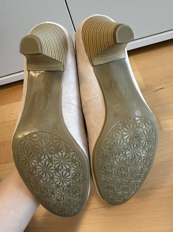 Dosenbach Scarpe da donna: Pumps von Dosenbach (38) – Usato da Herisau venduto da Fashionata0609 2