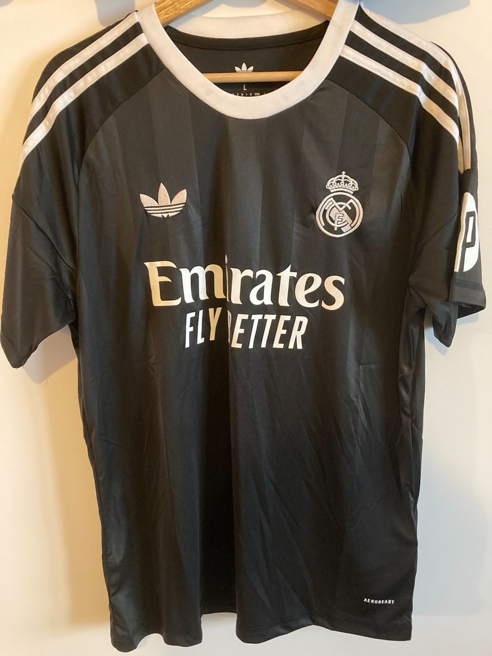 Leibchen & Hosen: Thibault Courtois Signed Jersey - Beckett – Gebraucht aus La Tour-de-Peilz von Tyalos_Cards 1