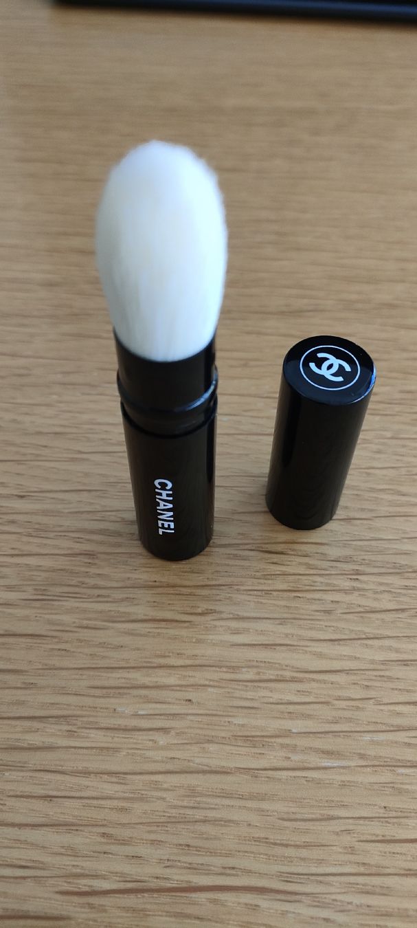 Chanel Make-up: CHANEL Make-up Pinsel neu – Nuovo (secondo la descrizione) da Kilchberg ZH venduto da evahug
