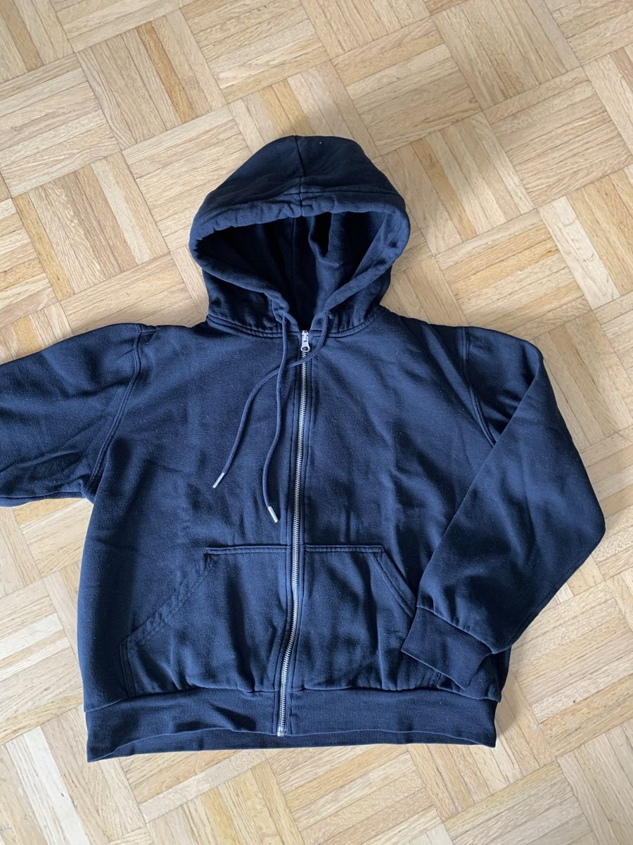 H&M Maglioni & Felpe: zwei Hoodies schwarz/weiss – Usato da Jona venduto da Siestaaa 1