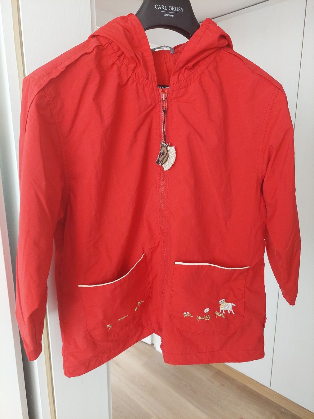 Giacche & Cappotti: Rote Mädchen Übergangsjacke Gr. 140 – Usato da Flims Dorf venduto da Truemorish