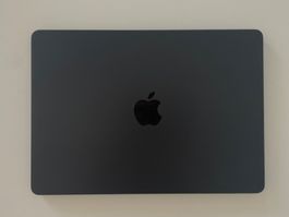 Apple MacBook Air M3 (2024) 13.6" Midnight – Top Zustand
