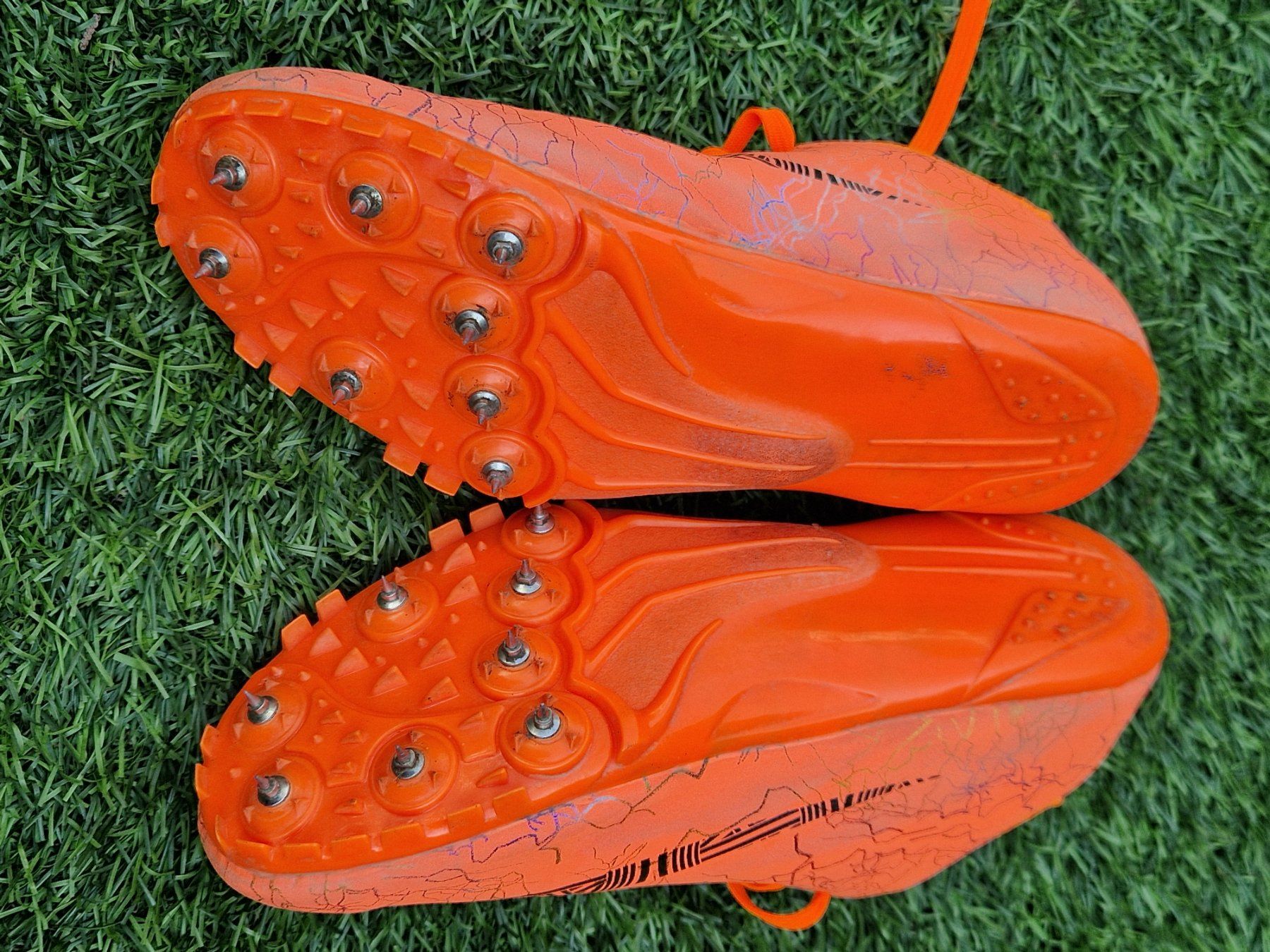Herrenschuhe: Nagelschuhe Orange Grösse37 – Gebraucht aus Galgenen von Sisipus 2