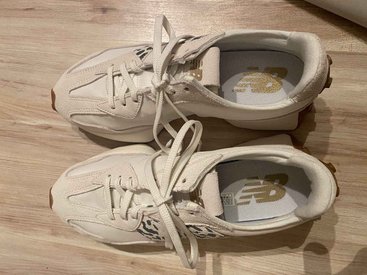 New Balance Scarpe da donna: New balance 327, weiss – Nuovo (secondo la descrizione) da Sarmenstorf venduto da Judy66 2