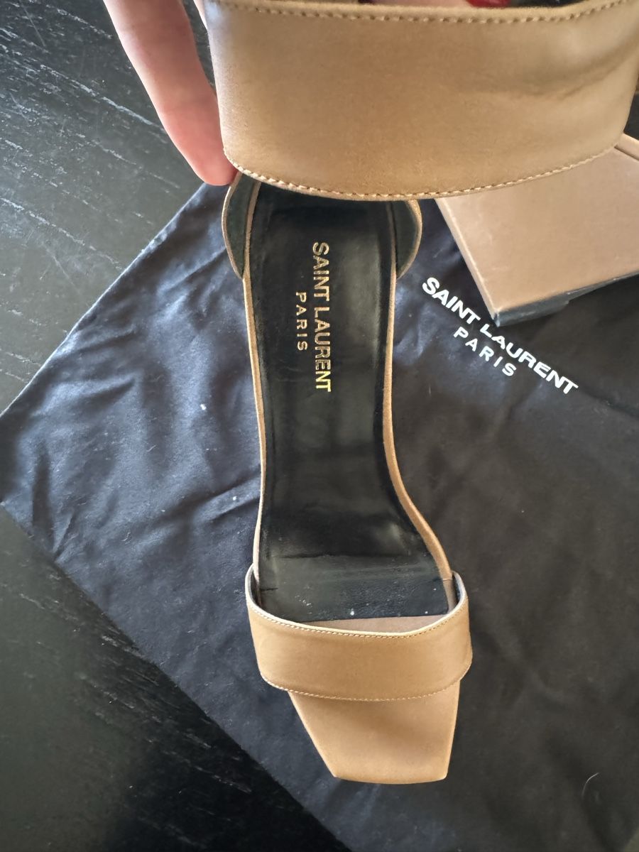 Saint Laurent Scarpe da donna: Sandales compensées Saint Laurent 40 – Usato da St-Légier-Chiésaz venduto da joe_5gxd 2