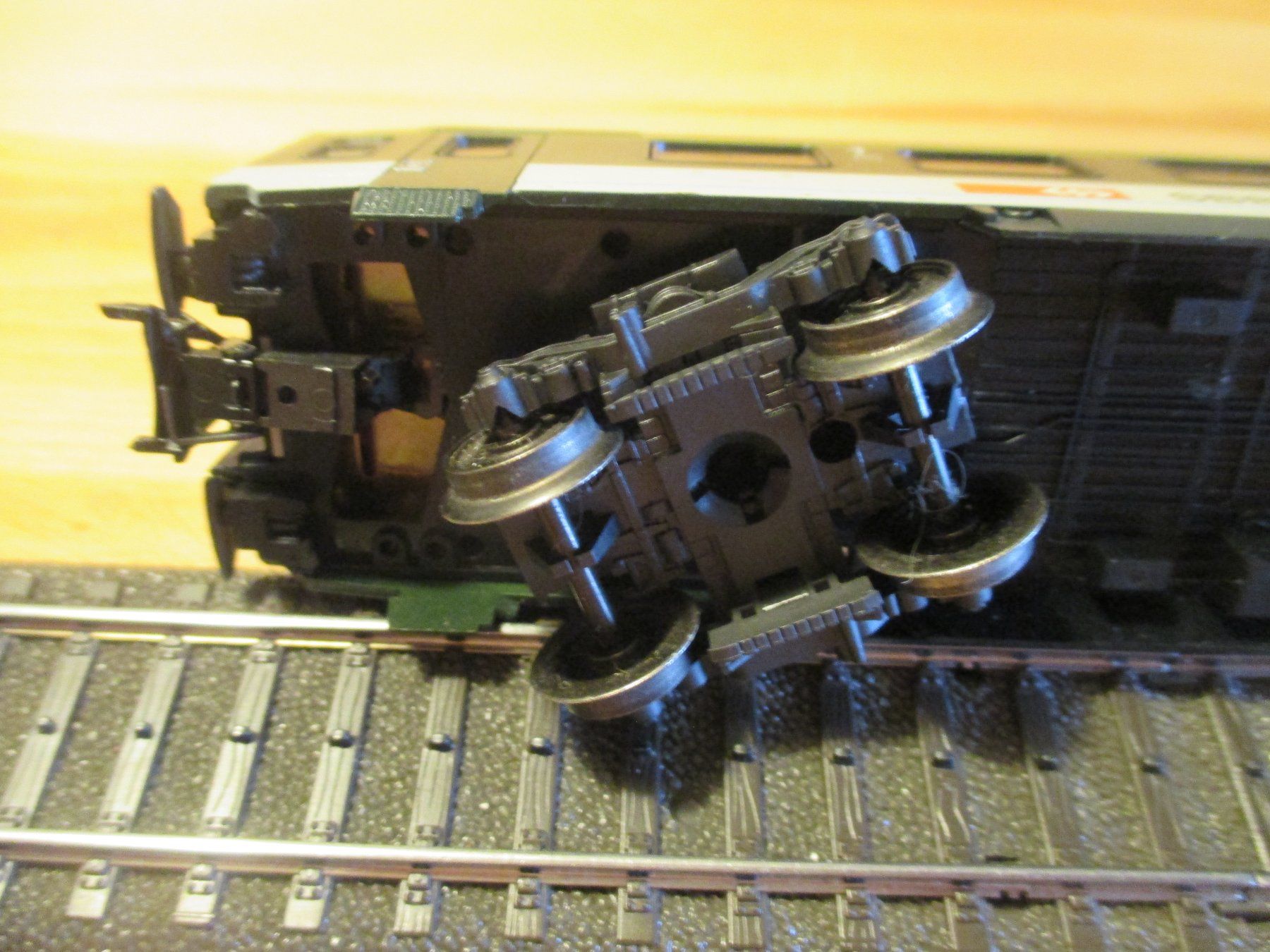 Roco Modelleisenbahnen: Roco H0 AC SBB Wagen 1. Kl. – Gebraucht aus Breitenbach von anti11 3
