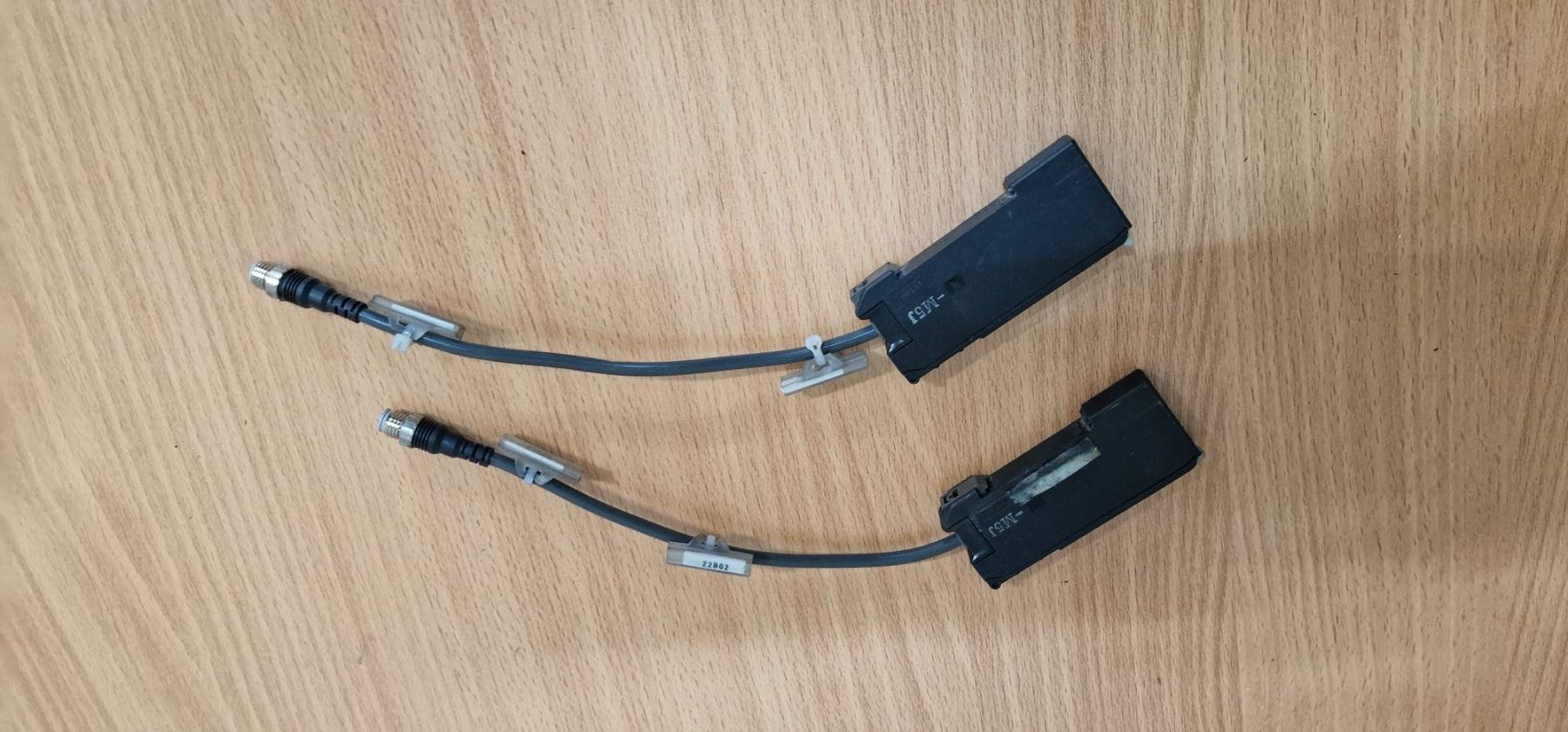 Elektronikbauteile: 2x Digitaler Faseroptik Sensorverstärker – Gebraucht aus Chur von P0WER 2